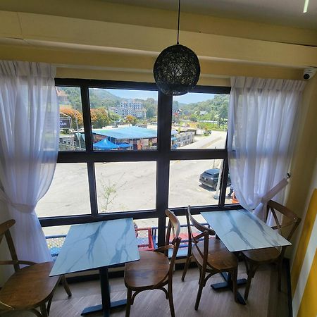 טאנה ראטה Clock Inn Backpackers Hostel מראה חיצוני תמונה